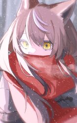  1girl animal_ears brown_coat brown_hair coat commentary eyes_visible_through_hair highres long_hair looking_to_the_side multicolored_hair original red_scarf scarf scarf_over_mouth snowing solo sorano_(1_sorano) streaked_hair two-tone_hair white_hair wind winter_clothes yellow_eyes 