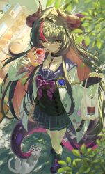  1girl absurdres bag black_gloves black_hair black_shirt black_shoes black_skirt blush cat commentary_request crepe dragon_girl dragon_horns dragon_tail fingerless_gloves food gloves highres holding holding_bag holding_crepe holding_food horns jacket long_hair looking_at_viewer multicolored_hair neverness_to_everness official_alternate_costume open_clothes open_jacket open_mouth pink_hair red_streaks shinku_(nte) shinku_(student_of_terrasea)_(nte) shirt shoes skirt solo streaked_hair tail very_long_hair wakum white_jacket 