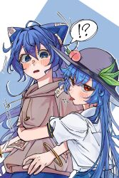  !? 2girls black_hat blue_background blue_bow blue_eyes blue_hair blush bow bracelet commentary_request debt drawstring grey_hoodie hair_bow hat highres hinanawi_tenshi hood hoodie hug jewelry long_hair looking_at_viewer multiple_girls peach_hat_ornament red_eyes short_sleeves spoken_interrobang ten-0914 tongue tongue_out touhou upper_body yorigami_shion yuri 