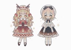  2girls antlers bare_shoulders beret black_bow black_shoes blonde_hair blue_eyes bow bowtie box brown_dress capelet christmas_tree_print christmas_wreath commentary cross cross-laced_clothes cross-laced_dress curly_hair deer_antlers dress frilled_dress frilled_hairband frilled_sleeves frills fur-trimmed_capelet fur_trim gift gift_box gingham_bow gingham_clothes gingham_dress gingham_hairband gradient_eyes hair_bow hairband hat highres horns lace lace-trimmed_capelet lace-trimmed_dress lace-trimmed_shawl lace_trim layered_dress lolita_hairband long_hair long_sleeves mary_janes multicolored_eyes multiple_girls multiple_hair_bows naiguozi open_mouth original own_hands_together pantyhose puffy_long_sleeves puffy_sleeves red_bow red_capelet red_dress shawl shoes short_hair sleeveless sleeveless_dress smile snowflake_print snowflakes socks sparkle striped_bow striped_bowtie striped_clothes twintails untranslatable_commentary white_background white_bow white_bowtie white_hat white_pantyhose white_shawl white_socks wreath yellow_eyes 