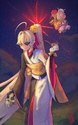  1girl absurdres ahoge black_gloves boutsoftheblind commentary english_commentary eyepatch general_geega gloves grey_hair hair_ornament high_ponytail highres holding holding_skull japanese_clothes kimono long_hair looking_at_viewer night pointy_ears ponytail red_eyes skull skull_hair_ornament sky smile star_(sky) starry_sky virtual_youtuber vshojo white_gloves 