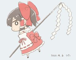  1girl back_bow bow brown_hair chibi chibi_only commentary cyu_ta dated detached_sleeves dress frilled_hair_tubes frilled_shirt_collar frills from_side full_body gohei grey_background hair_bow hair_tubes hakurei_reimu holding holding_gohei long_hair ponytail profile red_bow red_dress solo touhou 