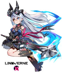  1girl absurdres bare_shoulders black_horns blue_dress blue_eyes breasts character_name closed_mouth commentary_request crossed_bangs detached_sleeves dress full_body gloves grey_hair hair_between_eyes heterochromia highres holding holding_sword holding_weapon horns large_breasts leg_up lindverne_sunbringer long_hair mechanical_horns mouguru_ekaki smile solo standing standing_on_one_leg sword weapon white_background yellow_eyes zenless_zone_zero 