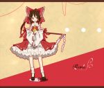  ascot bow brown_hair character_name crossed_arms detached_sleeves frills full_body gohei hair_bow hakurei_reimu mitsusaka_mitsumi red_eyes solo standing touhou wide_sleeves 