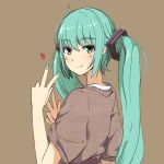  absurdres couzone green_eyes green_hair hatsune_miku highres long_hair looking_back nail_polish simple_background smile solo twintails v vocaloid 
