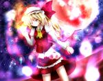 adapted_costume ascot blonde_hair crystal fang flandre_scarlet hat hat_ribbon highres long_sleeves moon night puffy_sleeves red_eyes red_moon ribbon short_hair side_ponytail sky slit_pupils solo standing touhou wings 