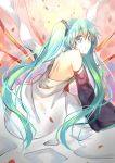  detached_sleeves green_eyes green_hair hatsune_miku long_hair looking_back smile solo twintails very_long_hair vocaloid xinta 