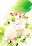  green_hair leaf_umbrella original pink_hair pointy_ears tokumi_yuiko yellow_eyes 