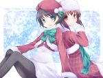  beret black_hair blue_eyes brown_eyes brown_hair christmas gloves hagiwara_yukiho hat idolmaster kikuchi_makoto multiple_girls pantyhose shiguri sitting 