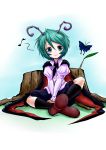  absurdres antennae butterfly cape green_eyes green_hair highres insect long_sleeves madara_inosuke musical_note puffy_sleeves short_hair sitting smile solo touhou wriggle_nightbug 