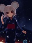  alternate_costume animal_ears grey_hair highres ikmg japanese_clothes kimono looking_at_viewer mouse_ears nazrin night night_sky red_eyes short_hair sky smile solo standing star_(sky) starry_sky touhou yukata 