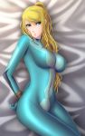  arms_behind_back bdsm blonde_hair blue_eyes bodysuit bondage bound_wrists breasts green_eyes hands_tied highres kuroma_(atapi) large_breasts long_hair metroid nintendo ponytail samus_aran skin_tight solo tied zero_suit 