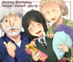  1girl 2boys bangs beard birthday black_eyes black_hair blonde_hair blush bob_cut bouquet dutch_angle engrish facial_hair fate/zero fate_(series) flower gift glen_mackenzie marimo_danshaku martha_mackenzie multiple_boys old_man old_woman parted_bangs ranguage short_hair thumbs_up waver_velvet white_hair wink 