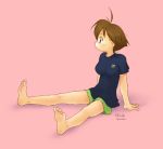  barefoot kondou_toshinobu shorts sitting t-shirt umihara_kawase 
