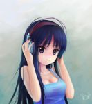  akiyama_mio black_hair blue_eyes breasts casual cleavage headphones jackiexp k-on! long_hair solo wudi_de_pangxie 