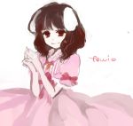 1girl animal_ears brown_hair carrot character_name heart inaba_tewi kayako_(tdxxxk) rabbit_ears red_eyes simple_background smile solo touhou white_background 