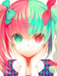  1girl argyle_pattern bow green_eyes green_hair hair_bow nail_polish original pink_eyes pink_hair solo tachibana_amane_(amane01a) twintails 